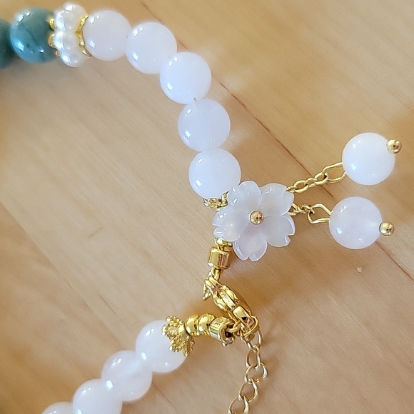 Jadeite Bracelet - Picture 2 of 3